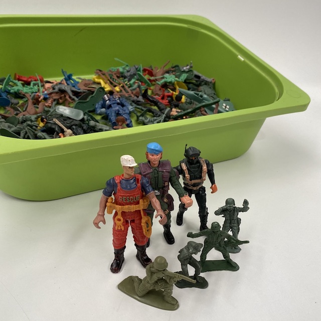 TOY, Plastic Figurine, Assorted Small Soldiers etc (Box Lot)